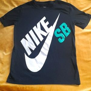 Nike Boy's Tshirt